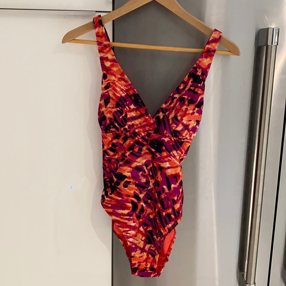 Water Colour Bright Wild Animal Print One-Piece Swim Suit Cross Back Summer S - Picture 1 of 9